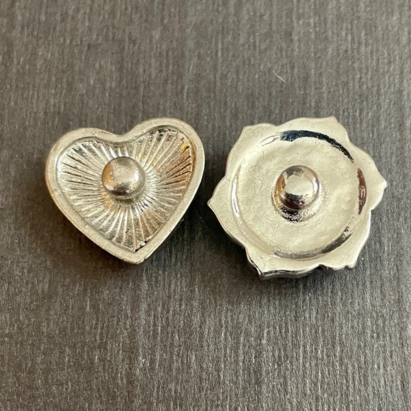 Two Buttons - Picture 3 of 3